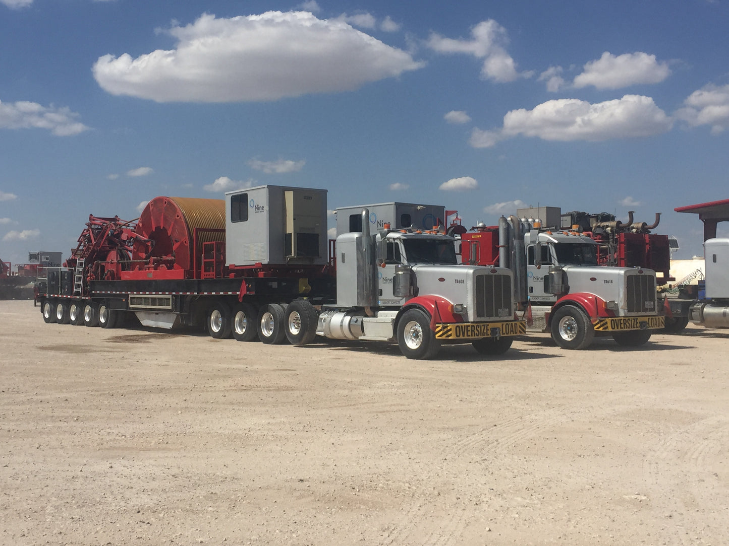 Peterbilt 11" High, Tow Hook w/No License Plate