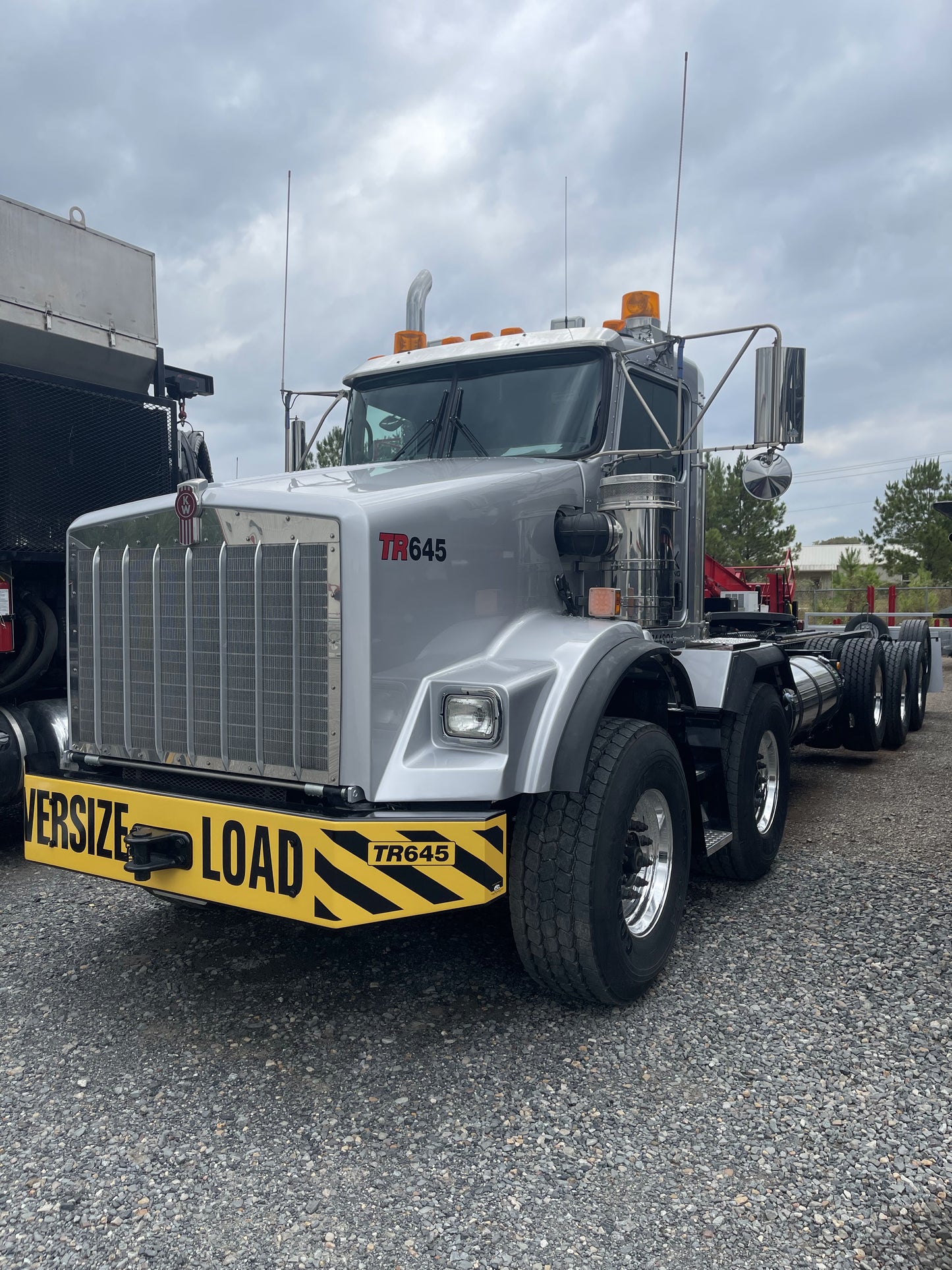 Kenworth 13" w/Tow Hook